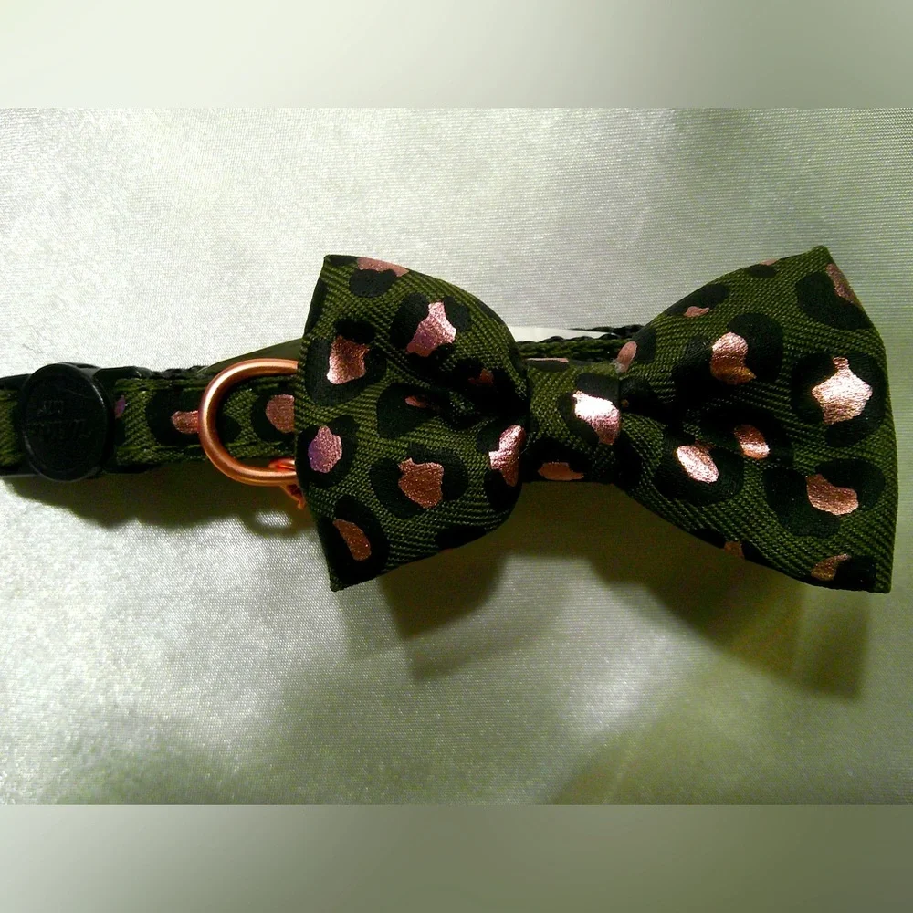 Whisker City Green/Pink Leopard Cat Collar